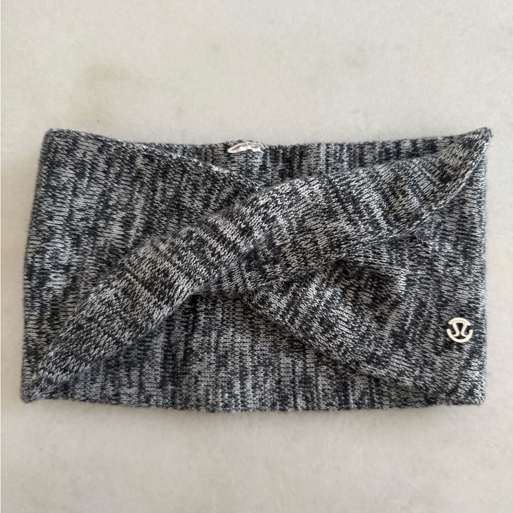 ⛔️SOLD⛔️Lululemon warm Headband